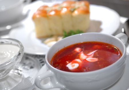 The Ukrainian borsch with sour cream (beet soup)の写真素材