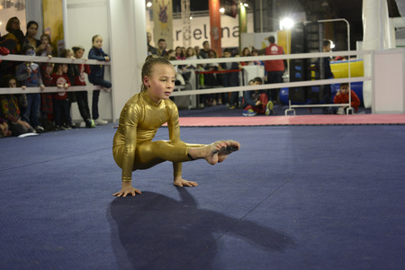 The Children\'s Festival has opened its doors today in its 50th edition with over a hundred fun activities for the little ones spread over 43,000 square feet of the Montjuïc by transiting expected 95,000 people until the 4th of January. のeditorial素材