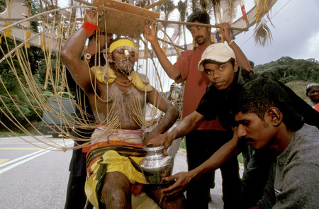 Hindus taking part in Thaipusam, during a pilgrimage to the Batu Caves north of Kuala Lumpur in Malaysaia.のeditorial素材