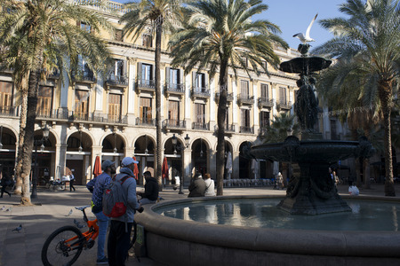 Plaza Real or Plaza Real, Barrio Gotico, Barcelona, Catalonia, Spainのeditorial素材