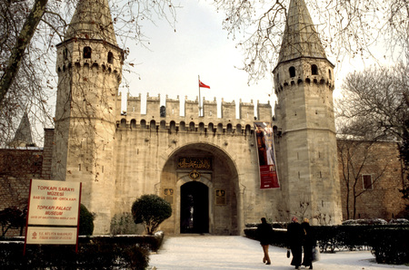 The Sultans Topkapi Palace entrance, Istanbul, Turkeyのeditorial素材