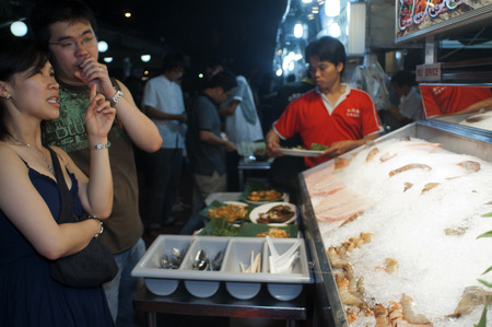 Chinatown street market at night, Singapore, Southeast Asia, Asiaのeditorial素材