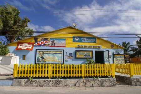Bar pub Vic Hum Club in Dunmore Town, Harbour Island, Eleuthera. Bahamasのeditorial素材