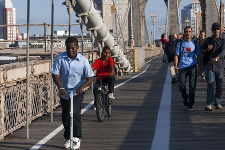 The Brooklyn Bridge New York City United States of America North America. Brooklyn Bridge, Manhattan, New York, USA.のeditorial素材