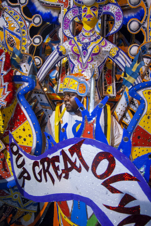 Carnaval del Junkanoo. Bay Street, Nassau, New Providence Island, Bahamas, Caribbean. New Year's Day Parade. Boxing Day. Costumed dancers celebrate the New Year with the Junkanoo Parade on January 1.のeditorial素材