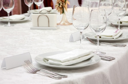 Place on a banquet table for a welcome guest