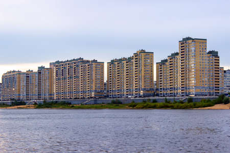 Nizhniy Novgorod, Russia 22 september 2019. View from the Volga river to new houses in the coastlineのeditorial素材