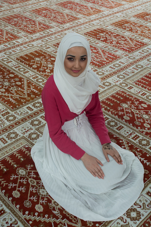 Muslim woman in Mosqueの写真素材