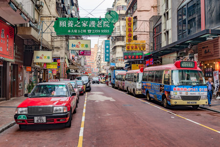 Hong Kong, China - December 15, 2016: View of the central city street.のeditorial素材