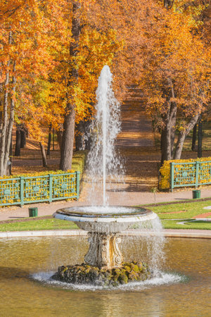 Peterhof, Saint Petersburg, Russia - October 04, 2021: Fountain in the Lower Park of Peterhof at autumn time.のeditorial素材