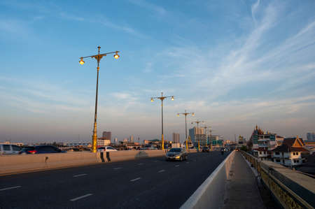 NONTHABURI, THAILAND - November 14,2020 : The Rama IV Bridge across the Chao Phraya River in Park Kred Nonthaburi province, Thailand.のeditorial素材