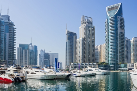 DUBAI, UAE - NOVEMBER 13: Yacht Club in Dubai Marina, on November 13, 2012, Dubai, UAE. In the city of artificial channel length of 3 kilometers along the Persian Gulf.のeditorial素材