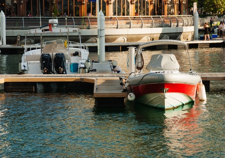 DUBAI, UAE - NOVEMBER 16: Yacht Club in Dubai Marina, on November 16, 2012, Dubai, UAE. In the city of artificial channel length of 3 kilometers along the Persian Gulf.のeditorial素材