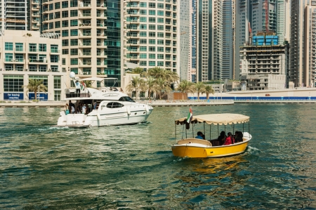 DUBAI, UAE - NOVEMBER 16: High rise buildings in Dubai Marina, on November 16, 2012, Dubai, UAE. In the city of artificial channel length of 3 kilometers along the Persian Gulf.のeditorial素材