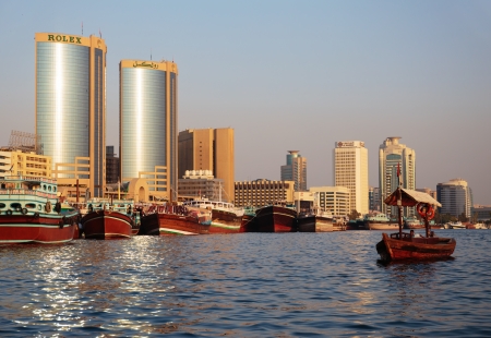 DUBAI, UAE-NOVEMBER 8: Ship in Port Said on November 8, 2013 in Dubai, UAE. The oldest commercial port of Dubaiのeditorial素材