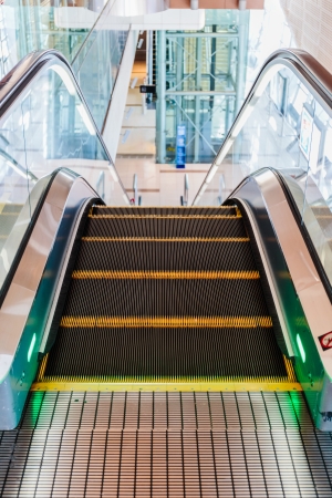 DUBAI, UAE - OCTOBER 31: Interior of metro station in Dubai. Metro as world's longest fully automated metro network (75 km) on October 31, 2013, Dubai, UAE.のeditorial素材