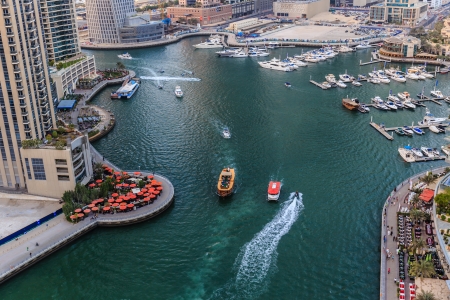 DUBAI, UAE - NOVEMBER 2: Dubai Marina at Dusk from the top, on November 2, 2013, Dubai, UAE. In the city of artificial channel length of 3 kilometers along the Persian Gulf.のeditorial素材