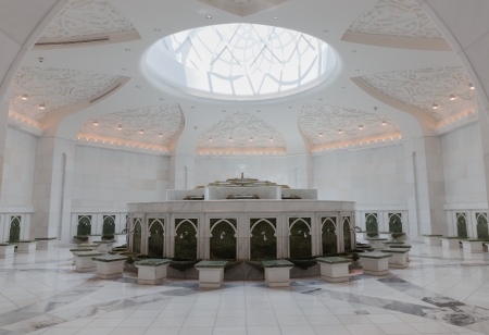 ABU DHABI, UNITED ARAB EMIRATES - NOVEMBER 5: Sheikh Zayed Grand Mosque November 5, 2013 in Abu...