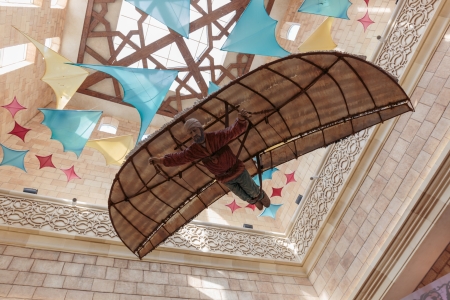 DUBAI, UAE-NOVEMBER 02: Interior IBN Battuta Mall store on November 02, 2013. Each salesroom is decorated in the style of different countries.のeditorial素材