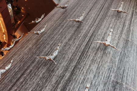 DUBAI, UAE - OCTOBER 31: Famous Waterfall in Dubai Malll on October 31, 2013 in Dubai. At over 12 million sq ft, it is the world's largest shopping mall based on total area.のeditorial素材