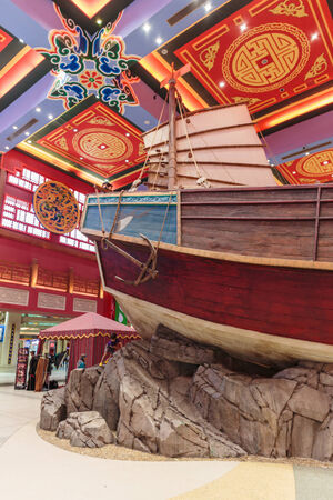 DUBAI, UAE-NOVEMBER 02: Interior IBN Battuta Mall store on November 02, 2013. Each salesroom is decorated in the style of different countries.のeditorial素材