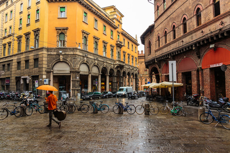 BOLOGNA, ITALY - 25 JUNE, 2014: General view of the downtown streetsのeditorial素材