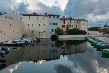 GRIMAUD, FRANCE - NOVEMBER 3, 2014: Street canals in Port Grimaudのeditorial素材