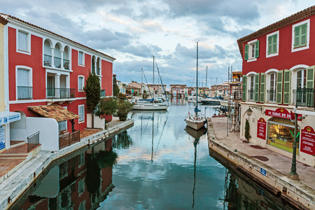 GRIMAUD, FRANCE - NOVEMBER 3, 2014: Street canals in Portのeditorial素材