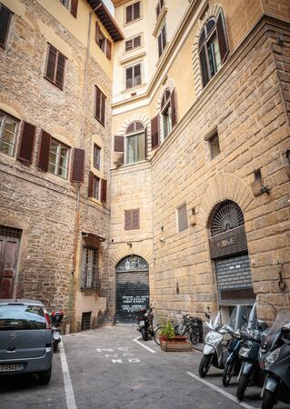 FLORENCE, ITALY - 23 JUNE, 2014: General view street in the old townのeditorial素材