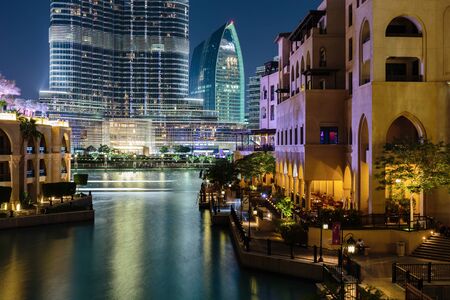 DUBAI, UAE - NOVEMBER 13, 2013: Night view Bur Dubai.のeditorial素材