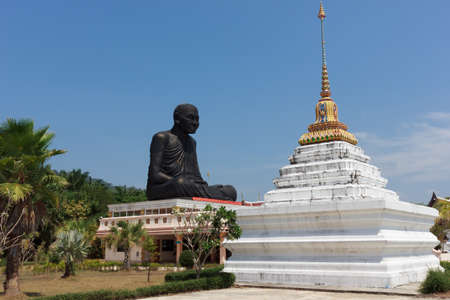 PHUKET, THAILAND - FEBRUARY 12, 2013: Buddhist temple in the south of Thailandのeditorial素材