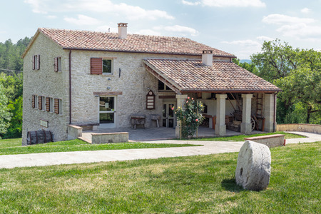 Old typical Tuscan farmhouse in Italyのeditorial素材