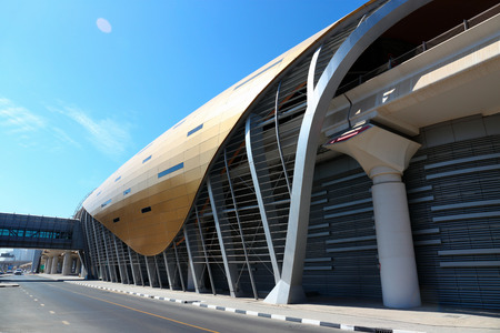 DUBAI, UAE - NOVEMBER 11, 2013: Metro subway station. Dubai Metro as world's longest fully automated metro network  75 kmのeditorial素材