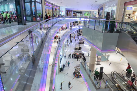 DUBAI, UAE - NOVEMBER 9, 2013: Inside modern luxuty mall . At over 12 million sq ft, it is the world's largest shopping mall based on total area.のeditorial素材
