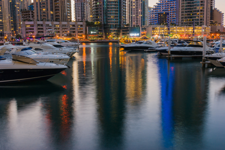 DUBAI, UAE - NOVEMBER 16: Dubai Marina at night, on November 16, 2012, Dubai, UAE. In the city of artificial channel length of 3 kilometers along the Persian Gulf.のeditorial素材