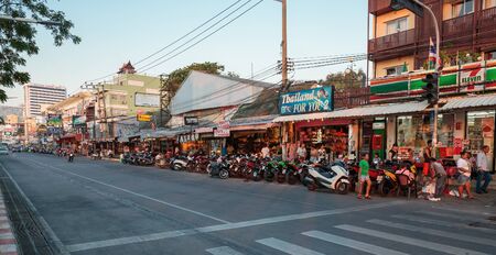 PATTAYA, THAILAND - APRIL 4, 2015: Famous Walring street evening viewのeditorial素材