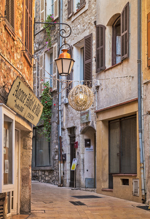 VENCE, FRANCE - OCTOBER 30, 2014: Narrow street in the old villageのeditorial素材