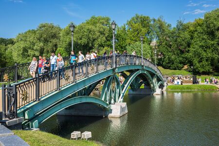 MOSCOW, RUSSIA - JUNE 16, 2018: Tourists on the bridge in the  museum-reserve Tsaritsynoのeditorial素材