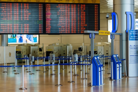 TEL AVIV - JULY 06, 2013: Empty hall of passenger terminal #3 in Israeli international airport Ben-Gurion on Saturday (Shabbat) on July 06, 2013 in Tel-Aviv, Israelのeditorial素材