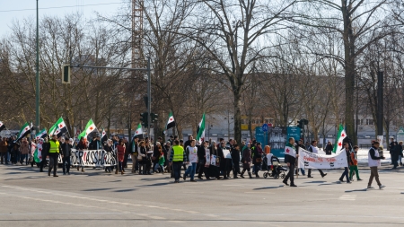 BERLIN - MARCH 16: Anti-Assad opposition demonstration against ruling regime of Bashar al-Assad on March 16, 2013 in Berlin.のeditorial素材
