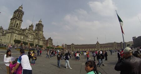 Walking the streets of Mexico Cityのeditorial素材