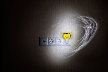 Baby night lamp tracks