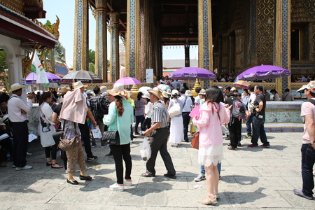 BANGKOK, THAILAND - MAY 2 : Unidentified tourists at Wat Phra Kaew on May 2, 2015 in Bangkok, Thailand. Wat Phra Kaew is one of the most popular tourists destination in Thailand.のeditorial素材