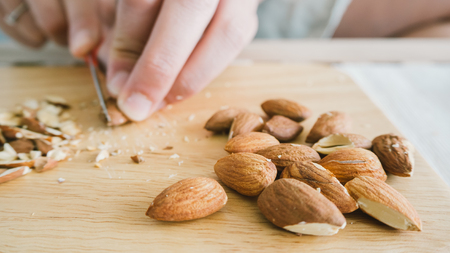 Almonds are being chop.