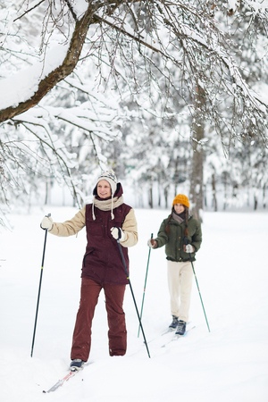 Couple Enjoying Skiingの写真素材