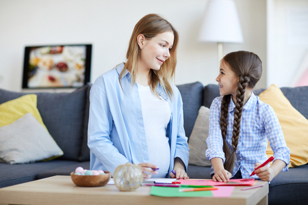 Mother and Daughter Drawing Picturesの写真素材