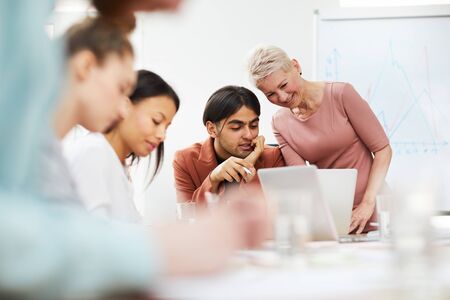 Manager Working with Interns