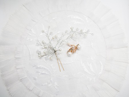 Wedding bride's accessories from silver, pearls and diamondsの写真素材