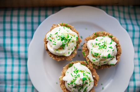 cupcakes. three desserts lie on a plate.の写真素材