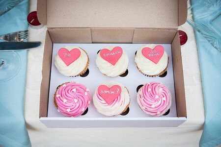 Marry Me a marriage proposal on cupcakesの写真素材